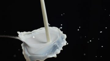 تفسير رؤية حليب الثدي في المنام