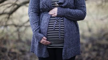 تفسير رؤية المرأة المتوفية حامل في المنام