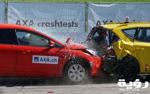 crash test collision 60 km h distraction 163016