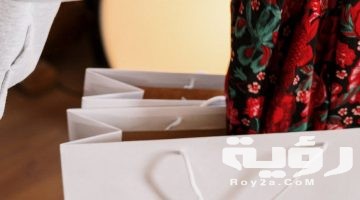 حلمت اني شخص يعطيني ملابس