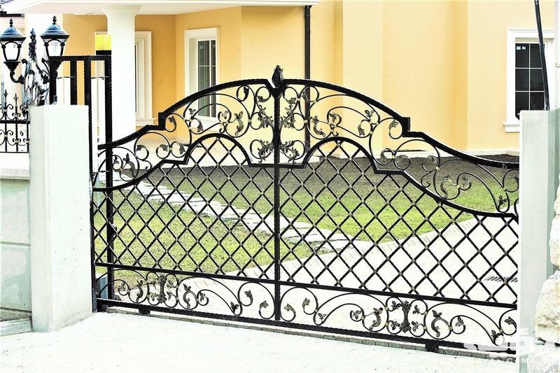 صور بوابات حديدية خارجية 2026 ديكورات بوابة حديد 5 صور بوابات حديدية خارجية 2026 ديكورات بوابة حديد