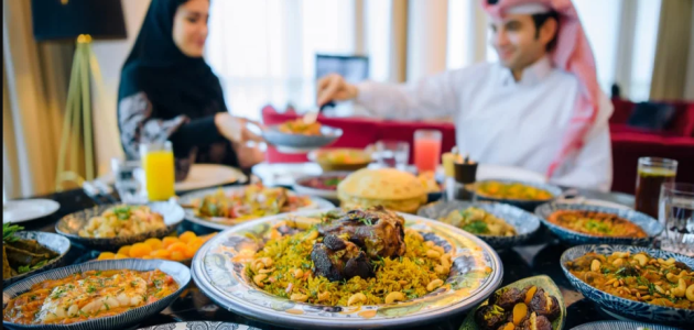 ما تفسير حلم رؤية الافطار في رمضان 1 تفسير حلم الافطار في رمضان