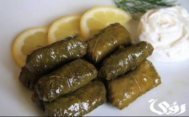تفسير حلم اكل ورق العنب للعزباء