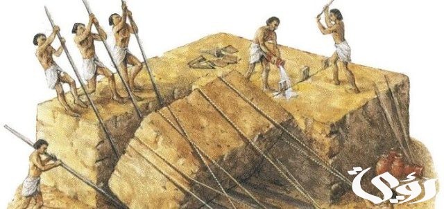 بحث عن بناء الأهرامات
