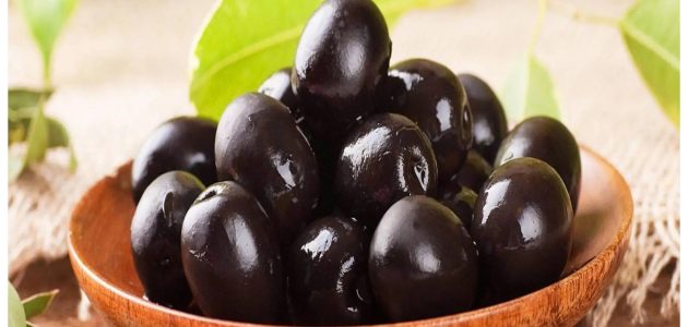 ما تفسير حلم رؤية أكل الزيتون في المنام 1 تفسير حلم أكل الزيتون في المنام