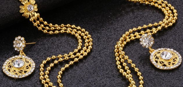 ما تفسير حلم رؤية سلسال ذهب هدية للمتزوجة 1 تفسير حلم سلسال ذهب هدية للمتزوجة