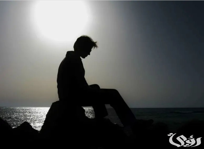 تفسير حلم رؤية شخص تحبه متضايق