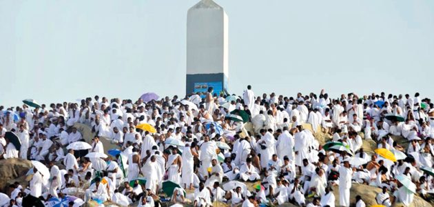 تفسير رؤية الميت على جبل عرفات في المنام 1 تفسير رؤية الميت على جبل عرفات