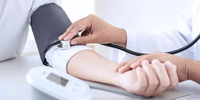 اذاعة مدرسية عن ارتفاع ضغط الدم 
