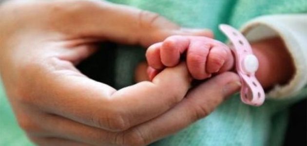 8 عبارات تعزية بوفاة طفل صغير مؤثرة 1 8 عبارات تعزية بوفاة طفل صغير مؤثرة