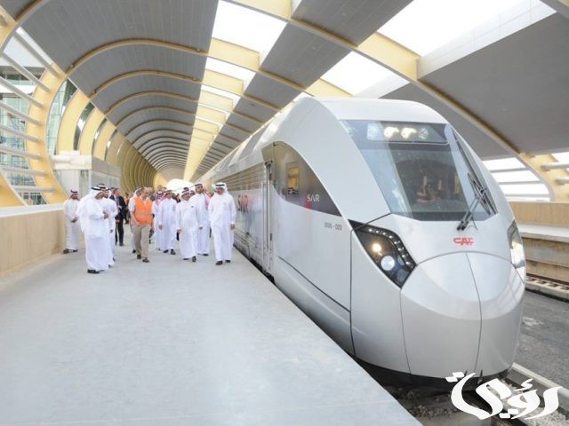 كم سرعة قطار الحرمين بالكيلومتر في الساعة؟ كم سرعة قطار الحرمين بالكيلومتر في الساعة؟