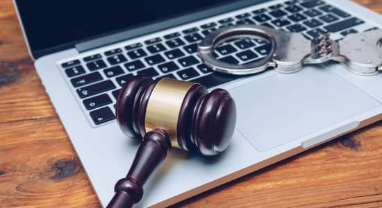 رقم الابلاغ عن الجرائم الالكترونية في السعودية 1 رقم التبليغ عن الجرائم الإلكترونية في السعودية