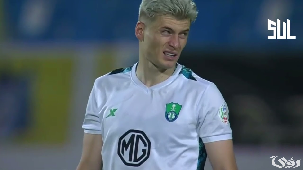أسماء لاعبين الأهلي السعودي الأجانب 2026 بالصور
