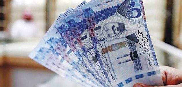 سلم رواتب الموظفين الجديد في السعودية 1 سلم رواتب الموظفين الجديد في السعودية بعد الإعلان عن الزيادة الأخيرة