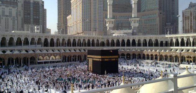 موعد صلاة التهجد في الحرم المكي وصلاة القيام بالعشر الأواخر من شهر رمضان 2026.. نوضح لكم أسماء الأئمة 1 متى تبدأ صلاة التهجد في الحرم المكي 1445 – 2024