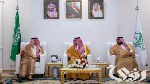 وزير الداخلية يطلع على العديد من المبادرات التنموية والتطويرية في جازان 5 وزير الداخلية يطلع على العديد من المبادرات التنموية والتطويرية في جازان