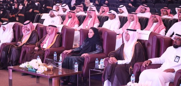 رئيس جامعة طيبة يقول ان الجامعة تسخر كل مرافقها العلمية والبحثية لتعزيز سبل النجاح 1 "الرشيد": جامعة طيبة تسخّر كل مرافقها العلمية والبحثية لدعم وتهيئة سبل النجاح وتحفيز الإبداع