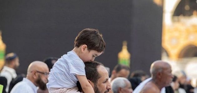 هل يسمح باصطحاب الأطفال في العمرة؟.. "وزارة العمرة والحج" تجيب 1 هل يسمح باصطحاب الأطفال في العمرة؟