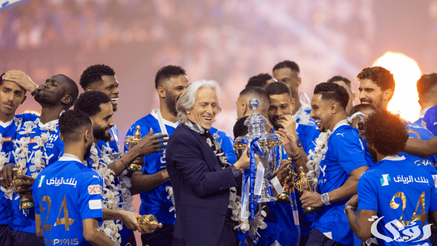 الصحف العالمية تتغنى بتتويج الهلال بالثلاثية
