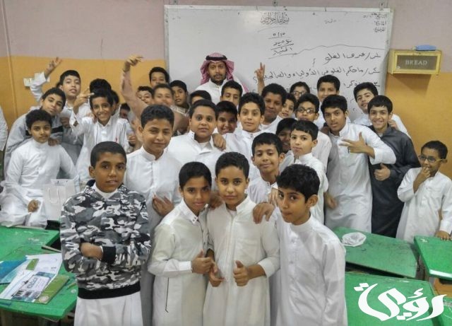 مدارس أهلية تستمر في حجز شهادات الطلاب لتعثر أولياء الأمور في سداد الرسوم مدارس أهلية تستمر في حجز شهادات الطلاب لتعثر أولياء الأمور في سداد الرسوم