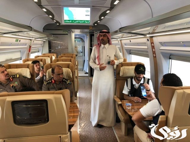 كم ياخذ القطار من مكة الى المدينة؟