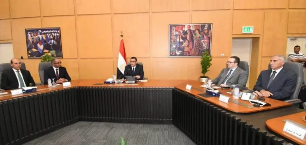 وزير الإسكان الجديد يعقد اجتماعًا لبحث سبل التحديدات المقبلة في مصر 1 وزير الإسكان الجديد يعقد أول اجتماعاته مع مسؤولي القطاعات وينقل لهم تكليفات الرئيس