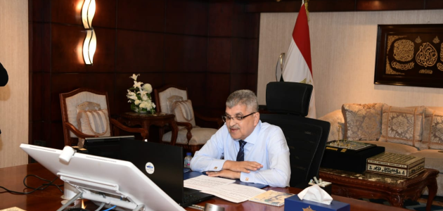 الفريق أسامة ربيع رئيس هيئة قناة السويس يبحث تأثير تطورات منطقة البحر الأحمر 1 الفريق أسامة ربيع يبحث تأثير تطورات منطقة البحر الأحمر مع الرابطة الدولية لملاك سفن الصب الجاف