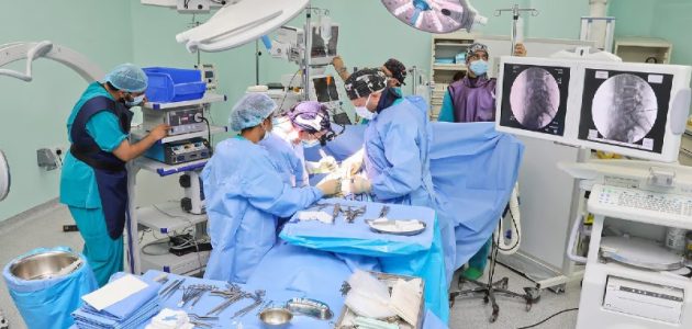 نجاح كبير لعمليات علاج الإنزلاقات الغضروفية بالليزر في "مجمع الدكتور سليمان الحبيب" 1 بمجمع الدكتور سليمان الحبيب بالعليا.. نجاح كبير لعمليات علاج الإنزلاقات الغضروفية بالليزر