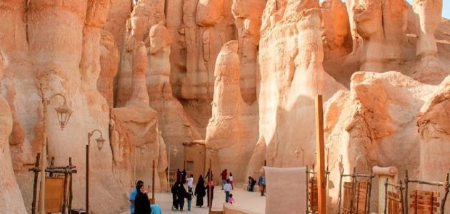 وزارة السياحة: إنفاق زوار السعودية يتخطى 45 مليار ريال في الربع الأول من العام الجاري 1 وزارة السياحة: إنفاق زوار المملكة يتخطى 45 مليار ريال في الربع الأول من 2024
