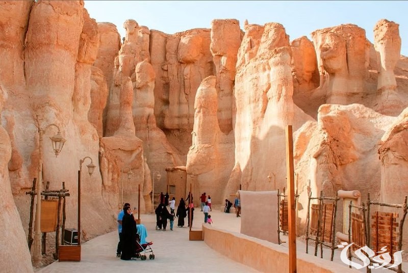 وزارة السياحة: إنفاق زوار السعودية يتخطى 45 مليار ريال في الربع الأول من العام الجاري 5 وزارة السياحة: إنفاق زوار السعودية يتخطى 45 مليار ريال في الربع الأول من العام الجاري