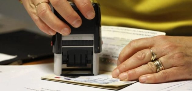 خطوات الحصول على تصريح الخروج من الإمارات 1 طريقة الحصول علي تصريح الخروج من الإمارات في سبع خطوات