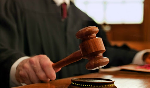 محكمة أبوظبي تعلن تغريم امرأة 118.600 درهم بسبب سوء استخدام شريحة هاتف 1 محكمة أبوظبي تغرم امرأة 118.600 درهم بسبب سوء أستخدام شريحة هاتف