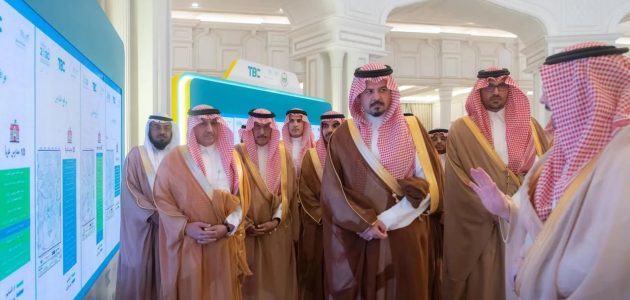 "أمير المدينة المنورة" يعلن بالاهتمام والعناية اللذين توليهما القيادة الرشيدة لقطاع التعليم 1 أمير المدينة المنورة ينوِّه بالاهتمام والعناية اللذين توليهما القيادة الرشيدة لقطاع التعليم