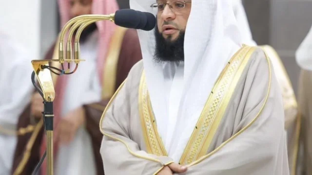 بقرار من خادم الحرمين الملك سلمان.. تعيين إمامين جديدين للحرم المكي وأثنان أخرين لإمامة المسجد النبوي فمن هم بقرار من خادم الحرمين الملك سلمان.. تعيين إمامين جديدين للحرم المكي وأثنان أخرين لإمامة المسجد النبوي فمن هم