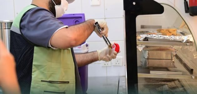"أمانة العاصمة المقدسة" تعلن إنطلاق حملة "سلامة الغذاء أولاً" لتعزيز الامن الغذائي في مكة المكرمة 1 أمانة العاصمة المقدسة تُطلق حملة "سلامة الغذاء أولاً" لتعزيز السلامة الغذائية في مكة المكرمة