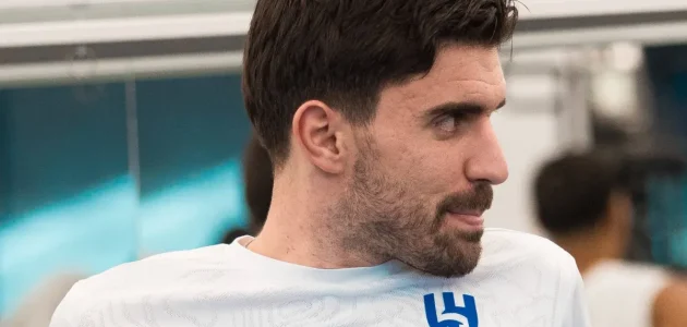 الهلال يعلن عن الحالة الصحية لـ "نيفيز" ويؤكد غيابه هذه الفترة 1 الهلال يعلن عن الحالة الصحية لـ “نيفيز” ويؤكد غيابه الفترة الآتية.. هل الإصابة خطيرة؟؟