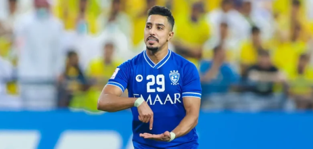 سالم الدوسري يرد على تصريحات يونس محمود “الرد دائمًا في الملعب” 1 سالم الدوسري يرد على تصريحات يونس محمود: “الرد دائمًا في الملعب”