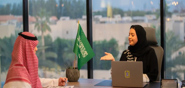 شروط جديدة لتأشيرات العمل في السعودية 2026: قواعد صارمة للوافدين من هذه الدول لتعزيز جودة العمالة 1 شروط جديدة لتأشيرات العمل للوافدين من هذه الدول في السعودية 2025