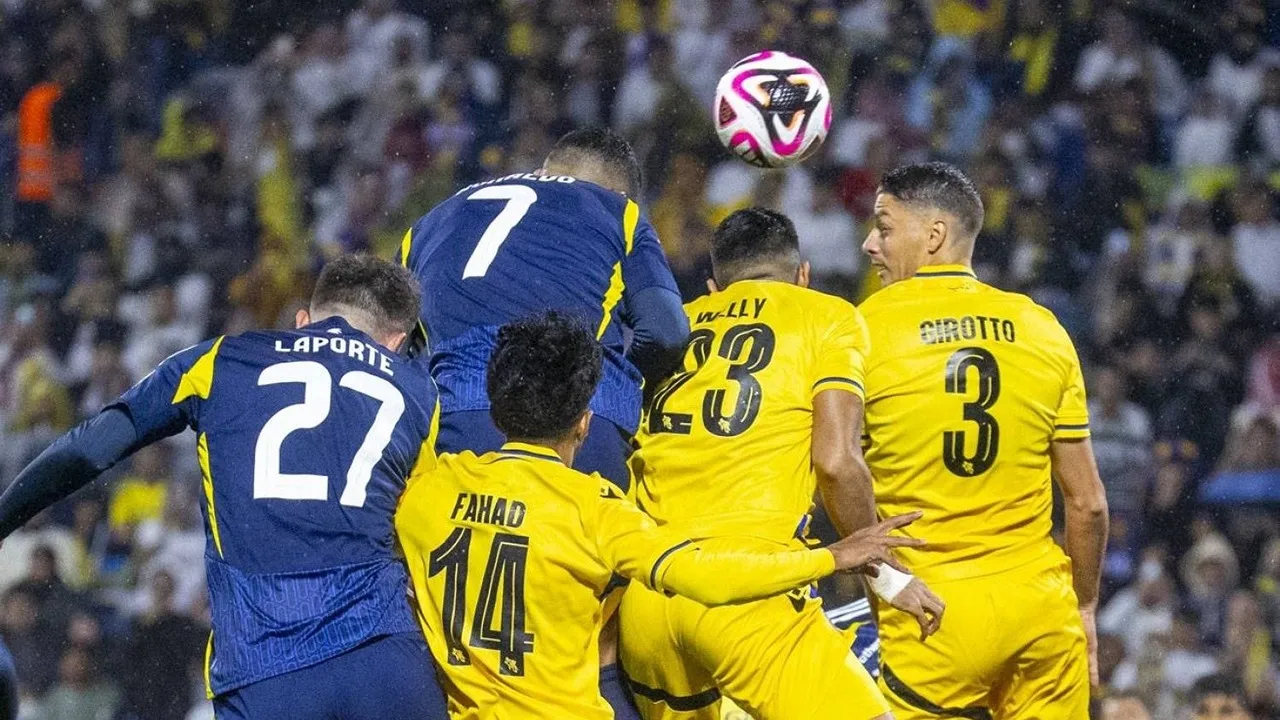 معلق مباراة النصر والتعاون في دوري روشن السعودي 2026-2026.. تعرف على القنوات الناقلة وموعد اللقاء!
