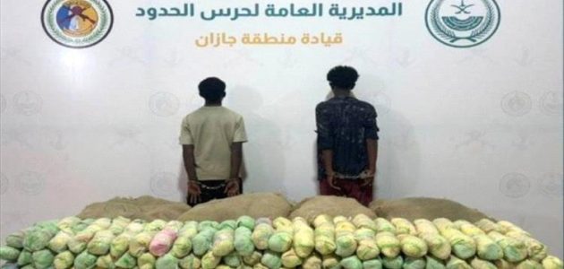 <p><strong>"السعودية تحبط تهريب 1.3 طن من القات وتعتقل 28 مخالفًا في عملية نوعية!"</strong></p> 1 "السعودية تحبط تهريب 1.3 طن من القات وتعتقل 28 مخالفًا في عملية نوعية!"
