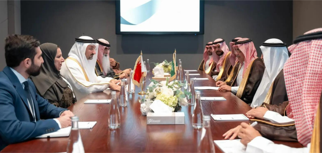 <p><strong>"السعودية والبحرين تبرمان اتفاقية تاريخية لإطلاق المرحلة الثانية من التكامل الصناعي: آفاق جديدة للتعاون الاقتصادي!"</strong></p> 1 "السعودية والبحرين تبرمان اتفاقية تاريخية لإطلاق المرحلة الثانية من التكامل الصناعي: آفاق جديدة للتعاون الاقتصادي!"