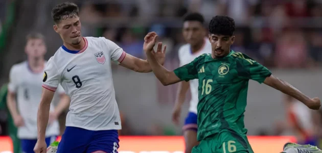 أمريكا تُسجل هدفًا مفاجئًا في شباك السعودية: لحظة صادمة في المباراة! 1 أمريكا تُسجل هدفًا مفاجئًا في شباك السعودية: لحظة صادمة في المباراة!