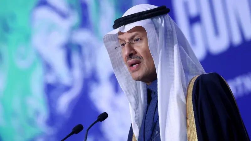 <p><strong>الأمير عبدالعزيز بن سلمان: السعودية وروسيا تتعاونان لخلق بيئة استثمارية مثالية للمستثمرين</strong></p> 1 الأمير عبدالعزيز بن سلمان: السعودية وروسيا تتعاونان لخلق بيئة استثمارية مثالية للمستثمرين