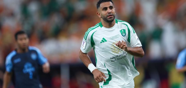 الأهلي السعودي يثير الجدل بصفقات نارية في سوق الانتقالات الصيفية 2025! 1 الأهلي السعودي يثير الجدل بصفقات نارية في سوق الانتقالات الصيفية 2025!