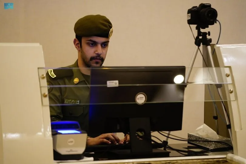 الجوازات السعودية تُعلن بدء تمديد تأشيرات الزيارة للمغادرة النهائية اعتبارًا من الخميس 1 محرم 1447 – تفاصيل حصرية!