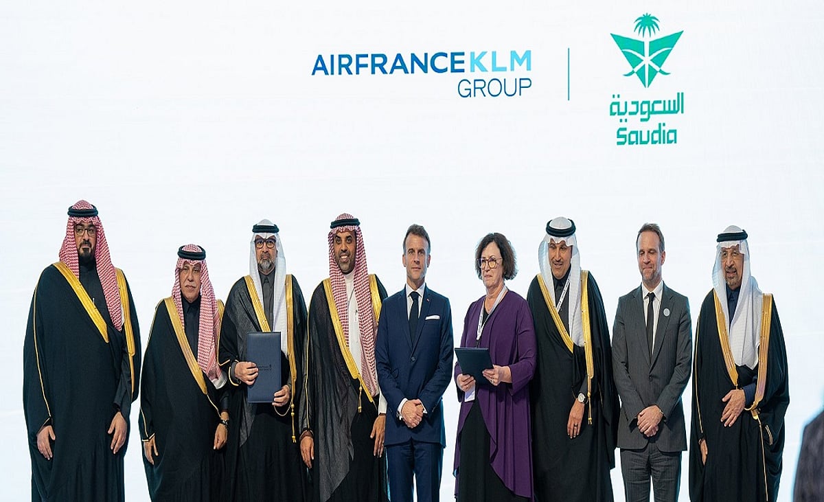 الخطوط السعودية توقع مذكرة تفاهم مع الخطوط الفرنسية بحضور الجاسر وماكرون: شراكة استراتيجية جديدة في عالم الطيران 5 الخطوط السعودية توقع مذكرة تفاهم مع الخطوط الفرنسية بحضور الجاسر وماكرون: شراكة استراتيجية جديدة في عالم الطيران