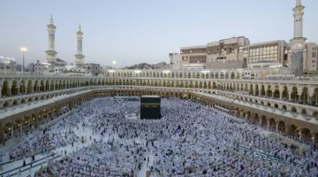 السعودية: الحجاج يؤدون شعيرة رمي الجمرات في ثاني أيام التشريق وسط أجواء روحانية