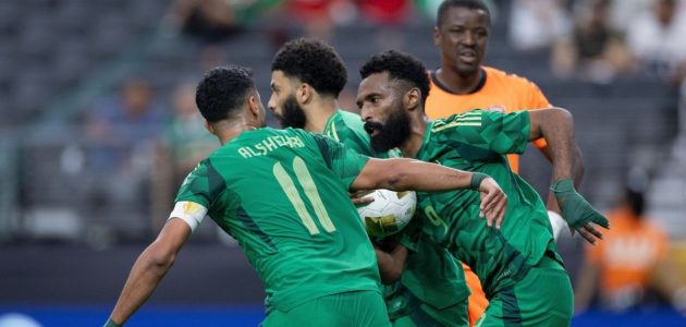 السعودية تتأهل إلى ربع نهائي الكأس الذهبية برفقة الولايات المتحدة: لحظة تاريخية في عالم كرة القدم! 1 السعودية تتأهل إلى ربع نهائي الكأس الذهبية برفقة الولايات المتحدة: لحظة تاريخية في عالم كرة القدم!