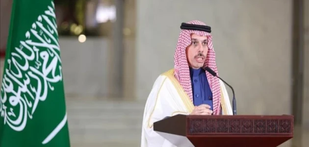 <p><strong>السعودية تحتفي بإعلان وقف إطلاق النار بين إيران و"إسرائيل": خطوة نحو السلام في المنطقة</strong></p> 1 السعودية تحتفي بإعلان وقف إطلاق النار بين إيران و"إسرائيل": خطوة نحو السلام في المنطقة