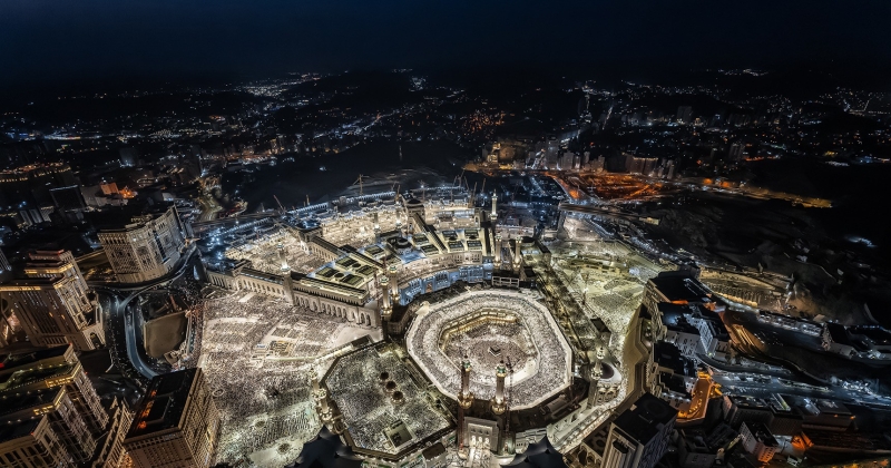 السعودية تفتح أبواب التأشيرات وتصاريح العمرة: فرص جديدة للمسافرين! 1 السعودية تفتح أبواب التأشيرات وتصاريح العمرة: فرص جديدة للمسافرين!